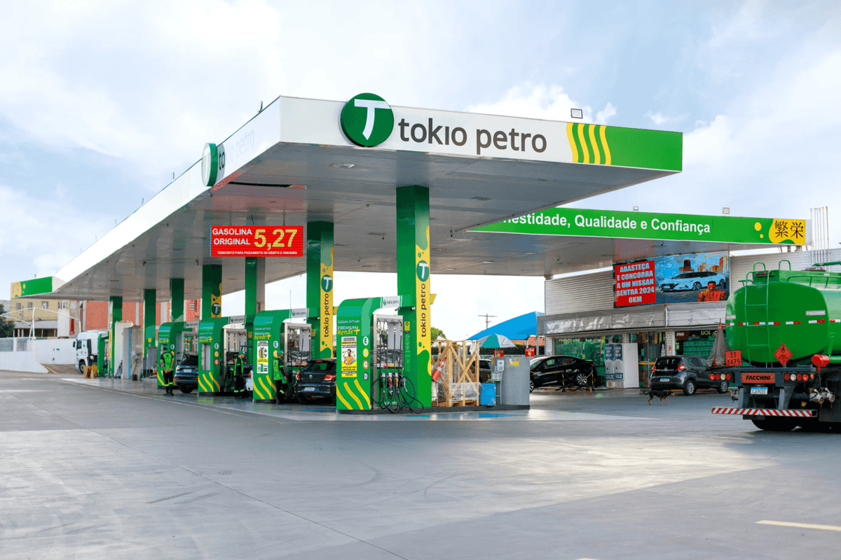 Tokio Petro - Av Igaratá x Av Iacanga - Vista da estação de combustível